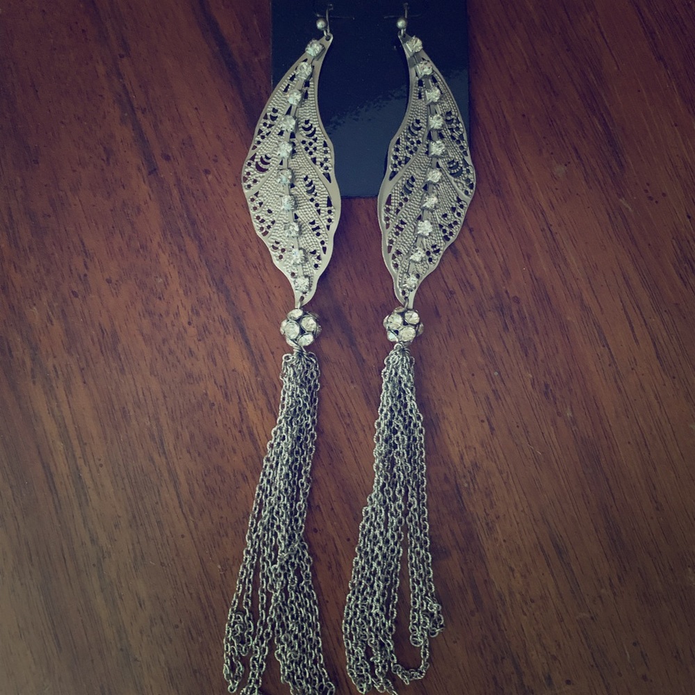NWT silver dangle rhinestone earrings